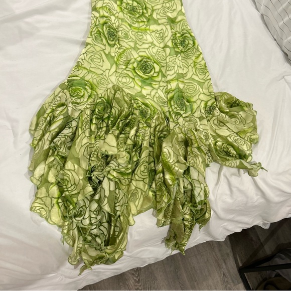 Y2K flowy formal dress - Picture 4 of 11